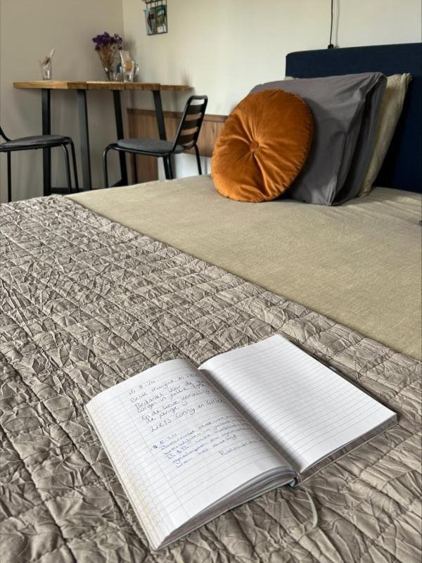 Bed and Breakfast Bed En Brochje De Oase Sweagerbosk Exterior foto